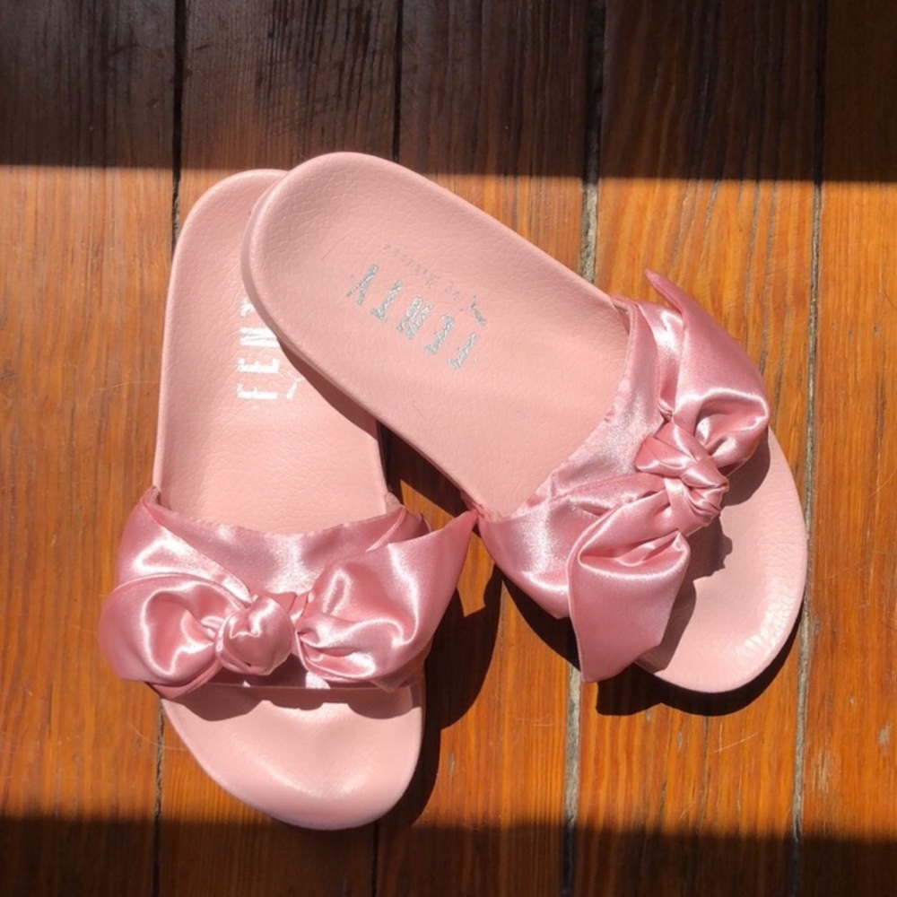 Rihanna Puma FENTY Slides